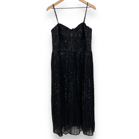 City Chic Luxe NWT Black Sequin Pleated Aurora Fit & Flare Maxi Midi Dress Sz 12 - Picture 3 of 15